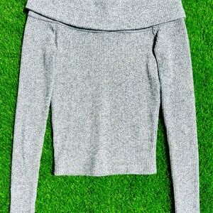 Pull&Bear Women's Off the Shoulder Grey Knit Top